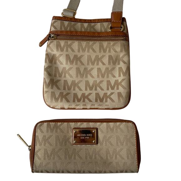 Michael Kors MK Crossbody Bag and Continental Wallet Bundle - Picture 15 of 15